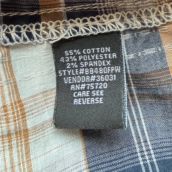 Buckle Black Men's Navy, Tan & White Plaid Button-Up Long Sleeve Shirt Small - Picture 8 of 9